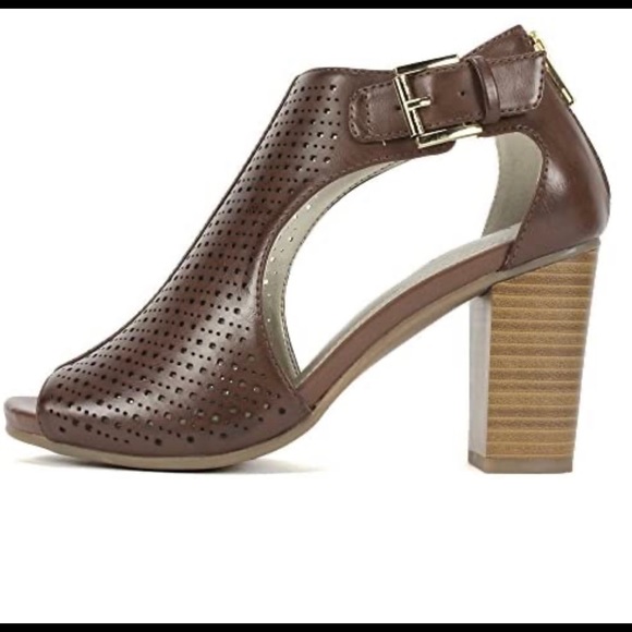 WHITE MOUNTAIN brown shoes.Perfect for fall!! - Picture 13 of 13